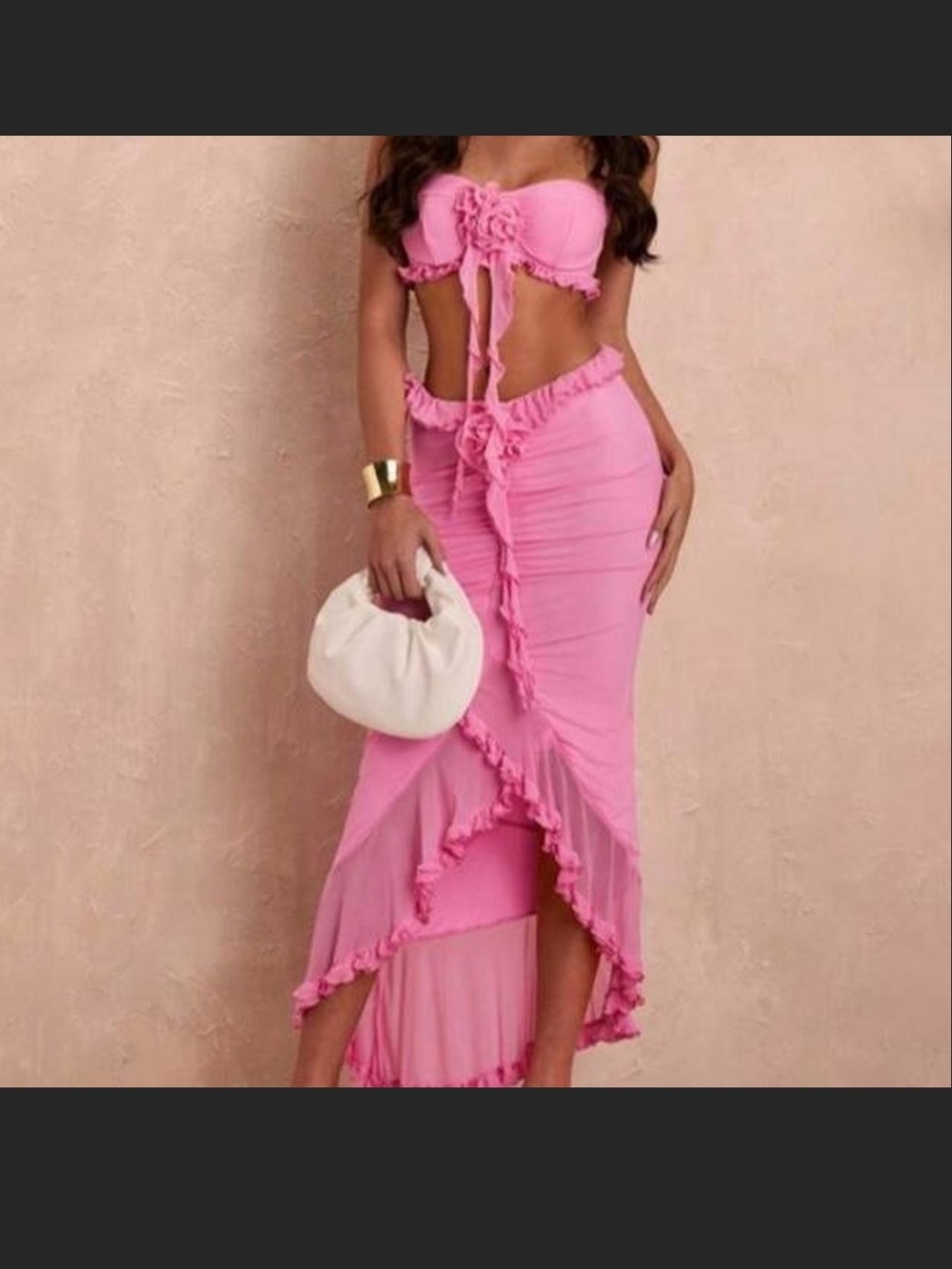 Unique! Ruffled Set